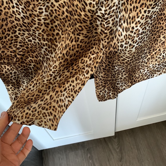 Guess by Marciano Leopard 🐆 Print Silk Dress 🔥 - Picture 8 of 8